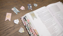 Load image into Gallery viewer, Magnetic Christian Bookmarks | Set of Bible Bookmarks